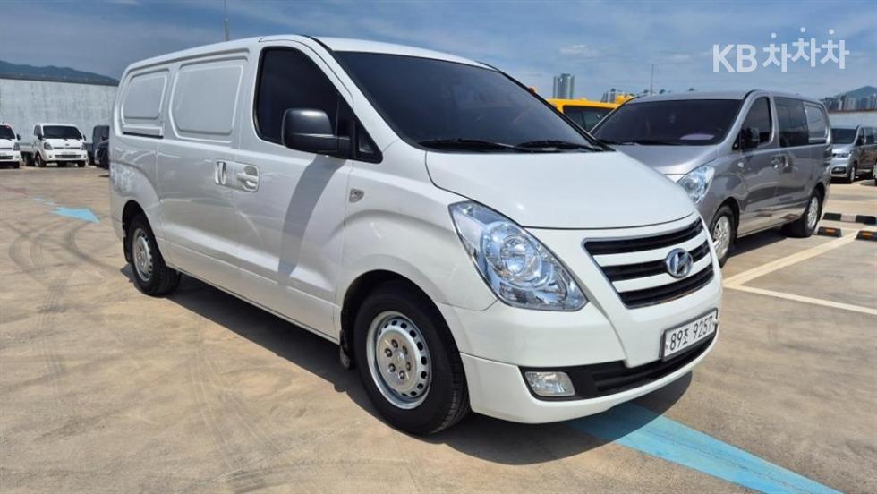 Hyundai Starex — miniaturë 3