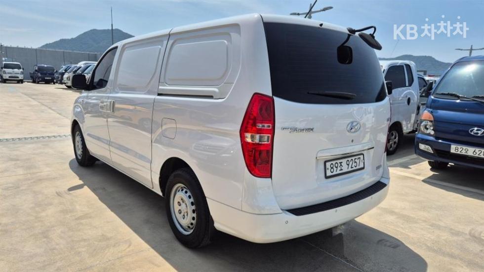 Hyundai Starex — miniaturë 4