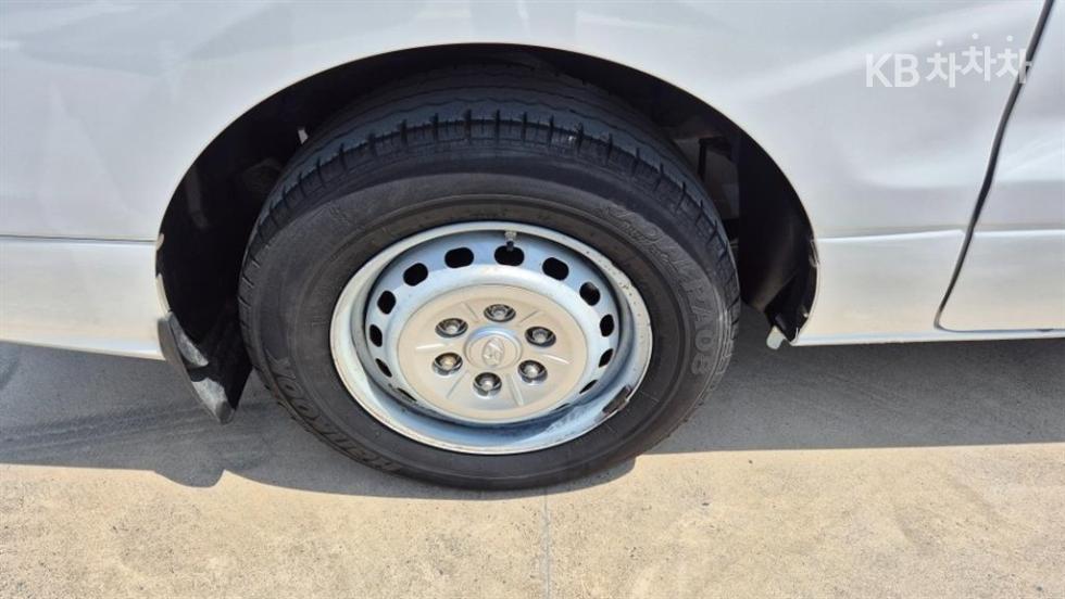 Hyundai Starex — miniaturë 18