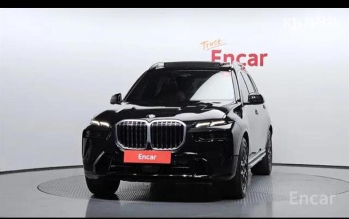 BMW X7 xDrive 40d — foto 1