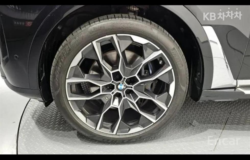 BMW X7 — miniaturë 18