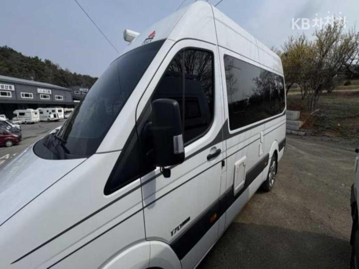 Hyundai Solati 2.5  diesel 15  seats  luxury — foto 1