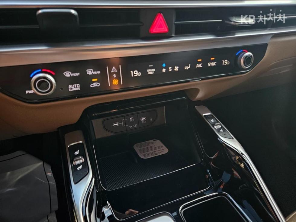 Kia Sorento — miniaturë 12