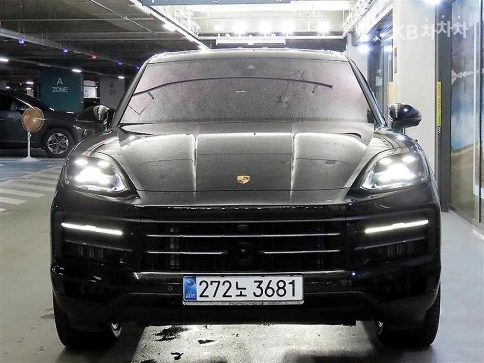 2025 Porsche (9Y0) photo
