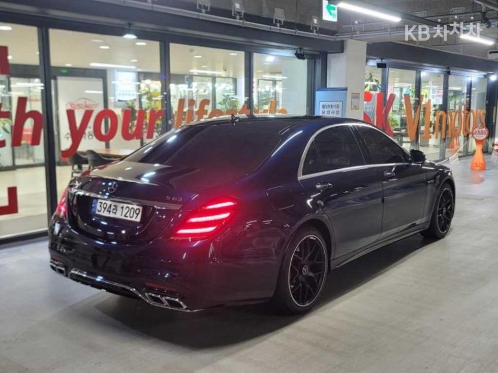 2019 Mercedes-Benz S photo