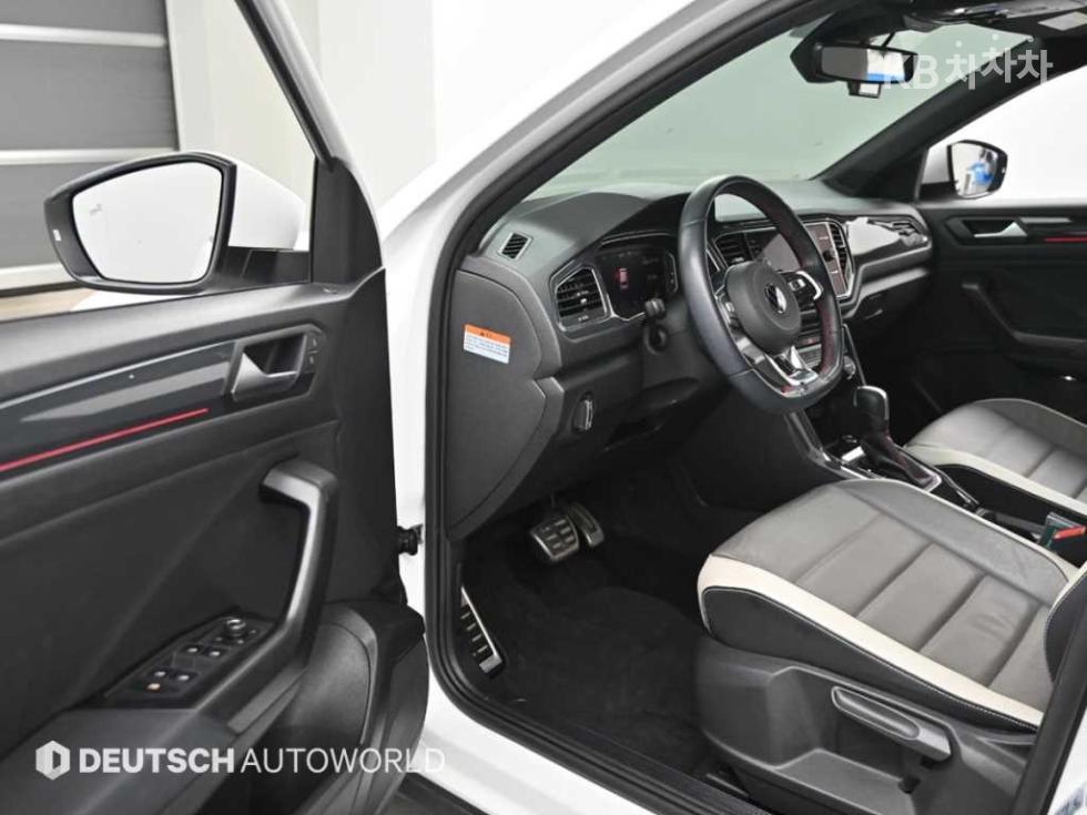 Volkswagen T-Roc — miniaturë 11