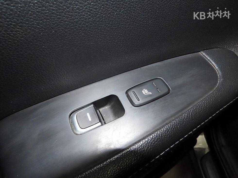 Kia Sorento — miniaturë 13