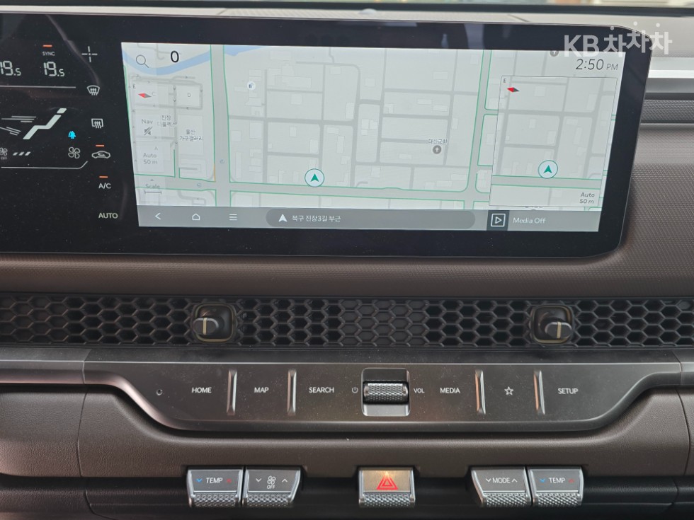 Kia Tasman — miniaturë 10