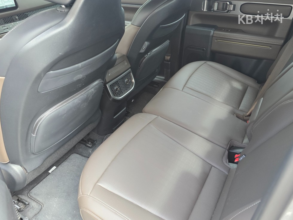Kia Tasman — miniaturë 14