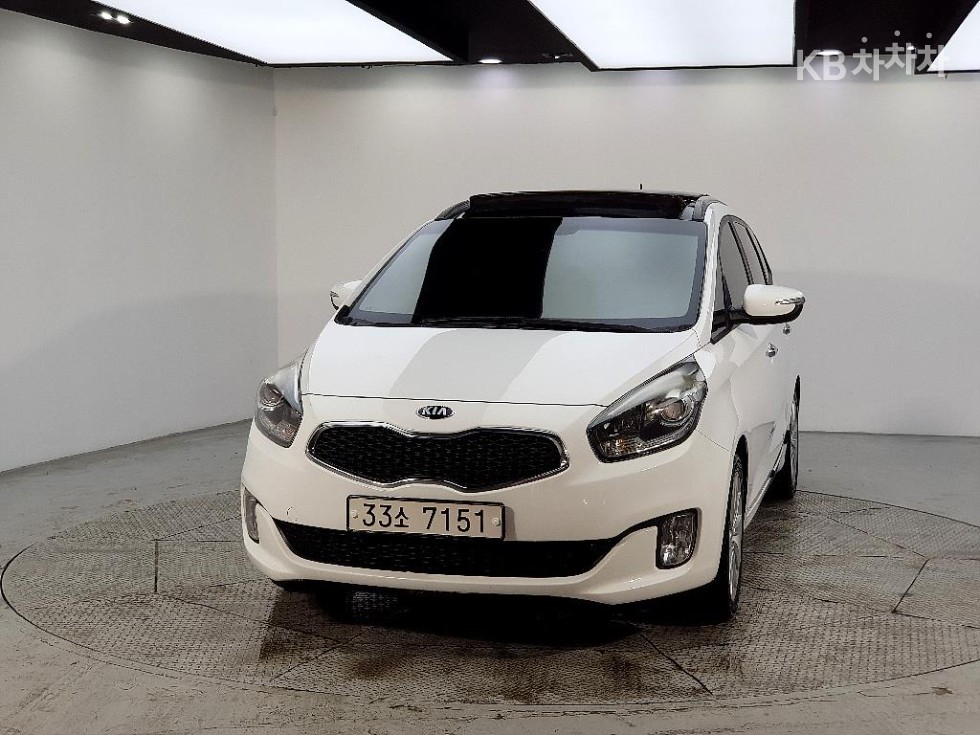 Kia Carens — miniaturë 2