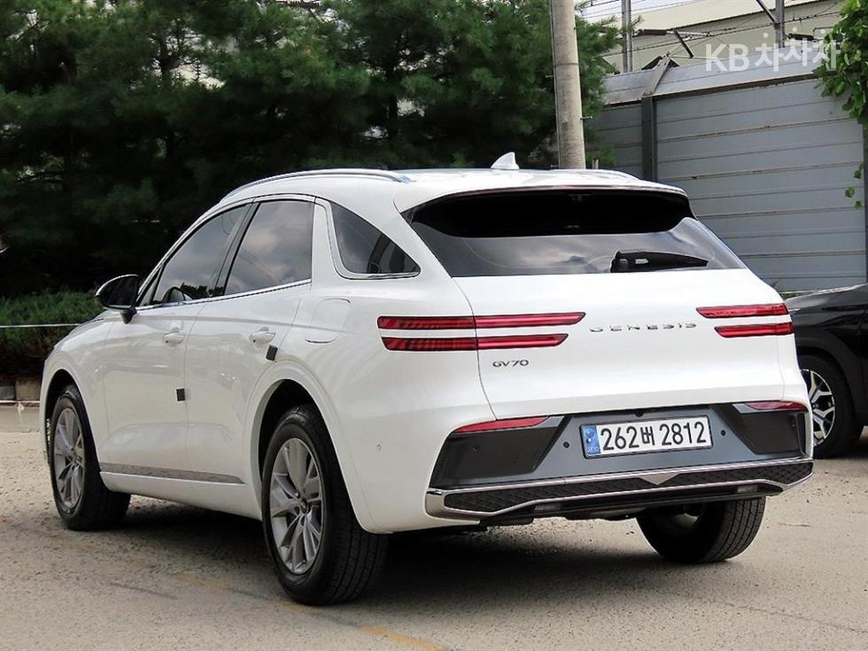 Genesis GV70 — miniaturë 3