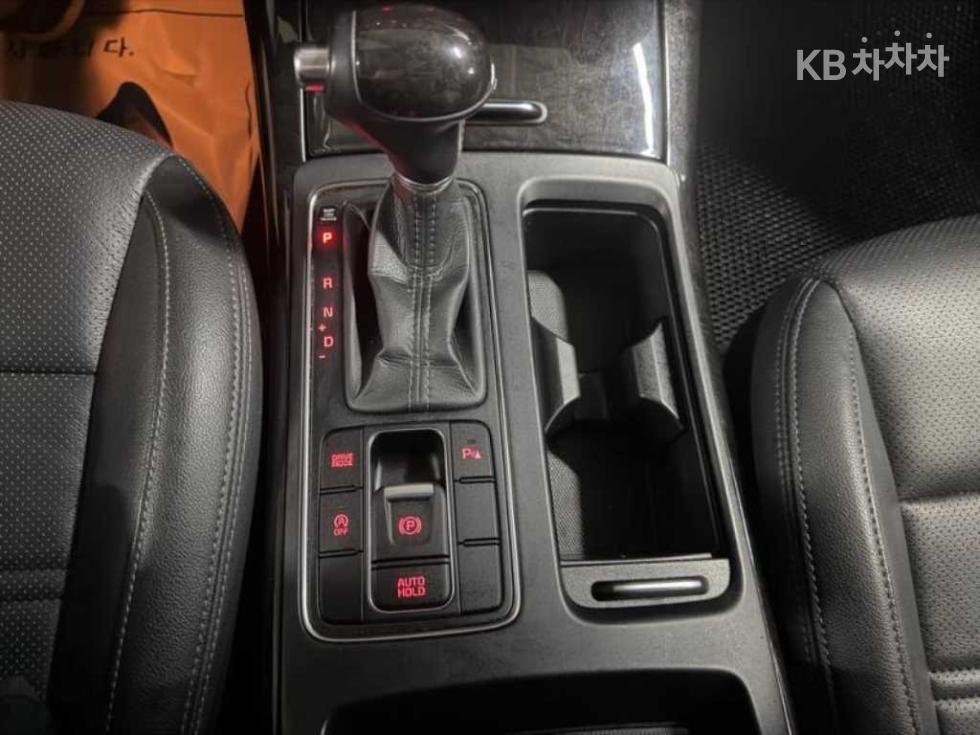 Kia Sorento — miniaturë 12