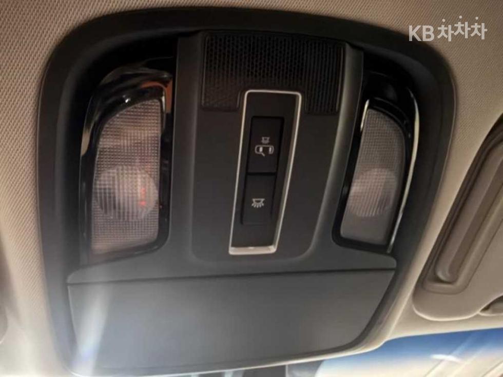 Kia Sorento — miniaturë 13