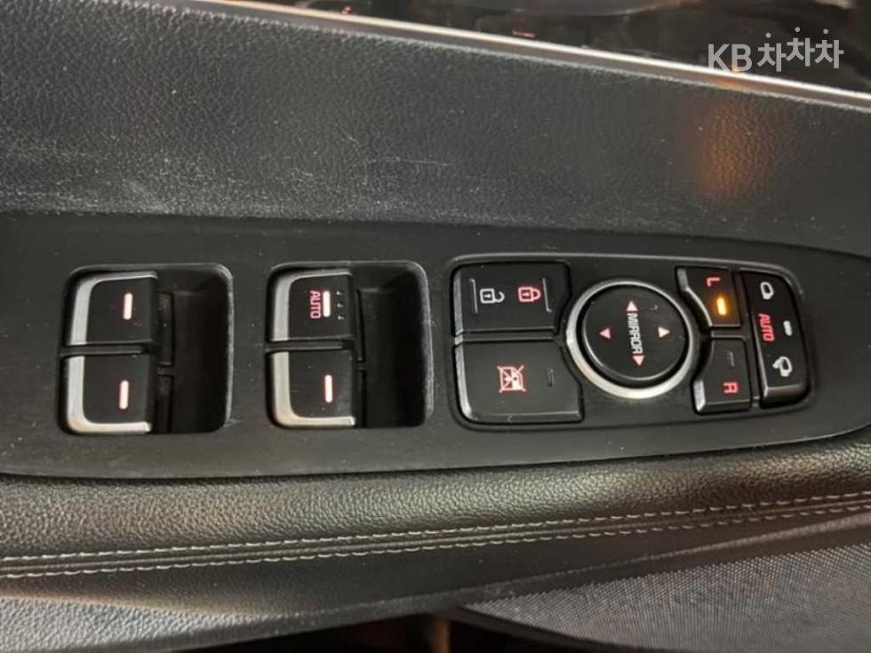 Kia Sorento — miniaturë 15