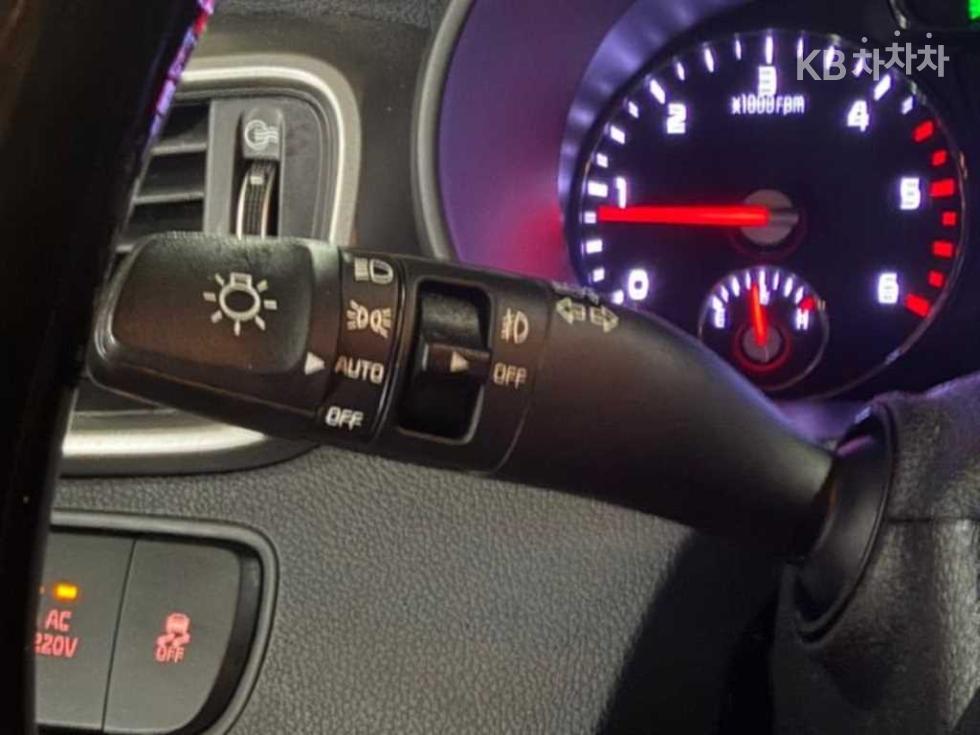 Kia Sorento — miniaturë 16
