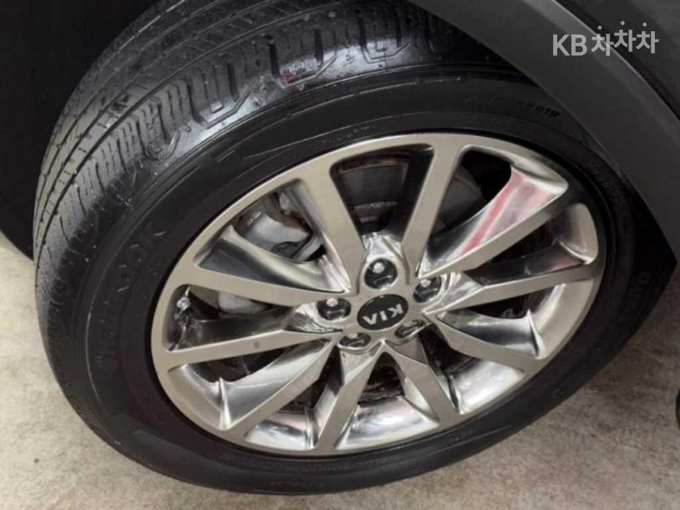Kia Sorento — miniaturë 20