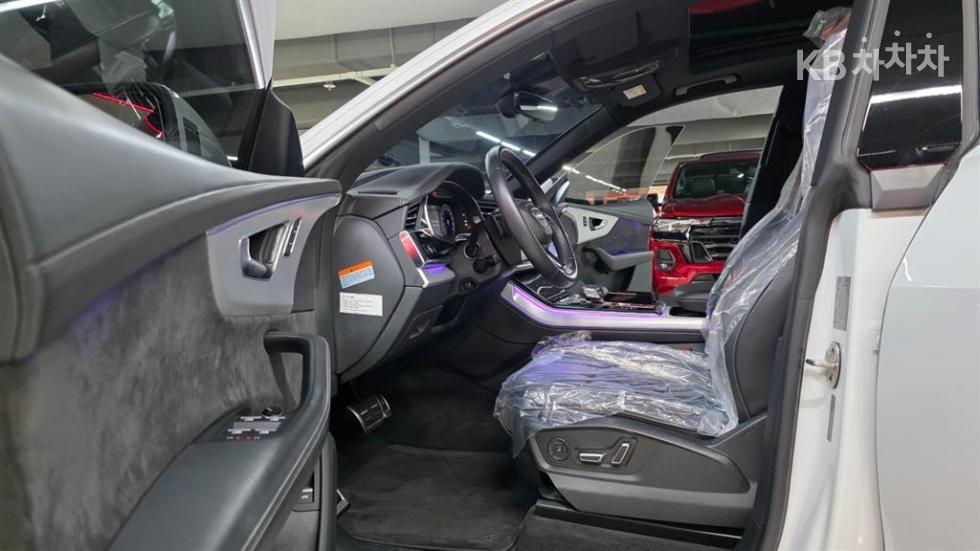 Audi Q8 — miniaturë 20