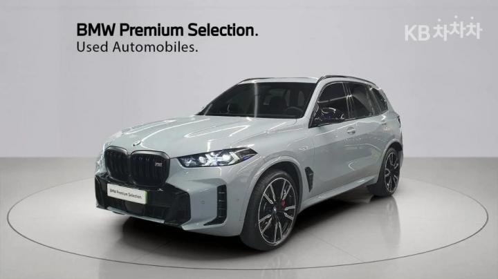 BMW X5 M60i xDrive — foto 1