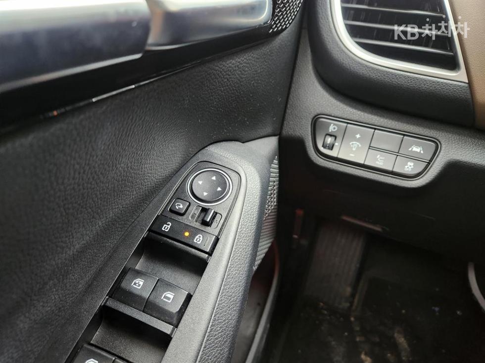 Kia Seltos — miniaturë 11