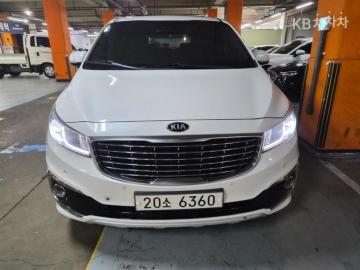 Kia Carnival 9인승 2.2 디젤 — foto 1