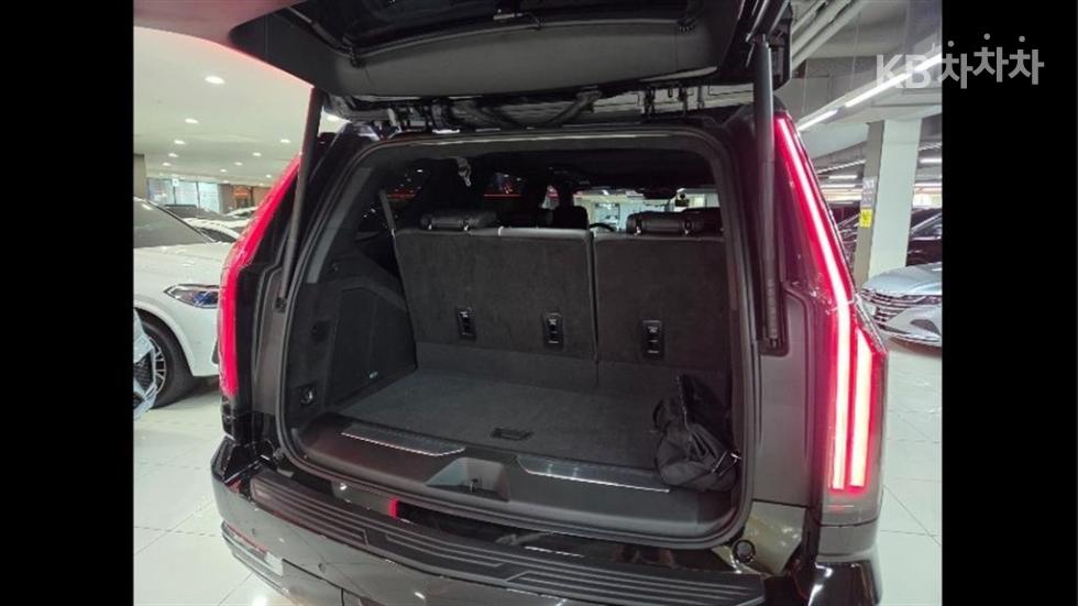 Cadillac Escalade — miniaturë 20