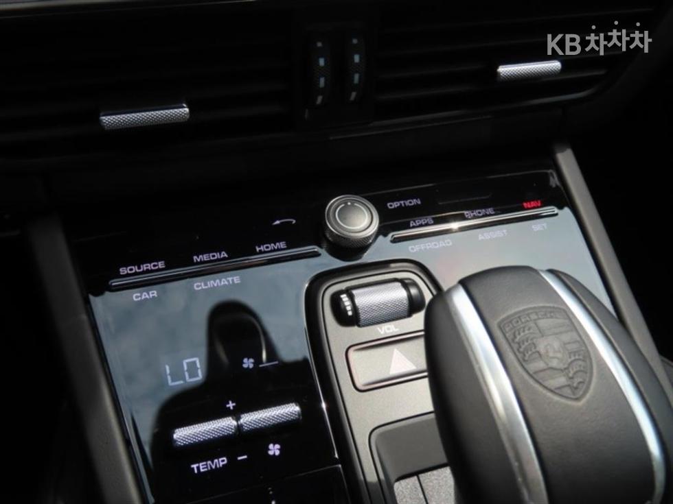 Porsche Cayenne — miniaturë 7