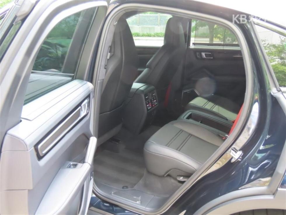 Porsche Cayenne — miniaturë 14