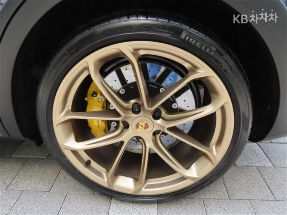 Porsche Cayenne — miniaturë 17