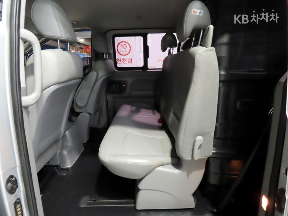 Hyundai Starex — miniaturë 7