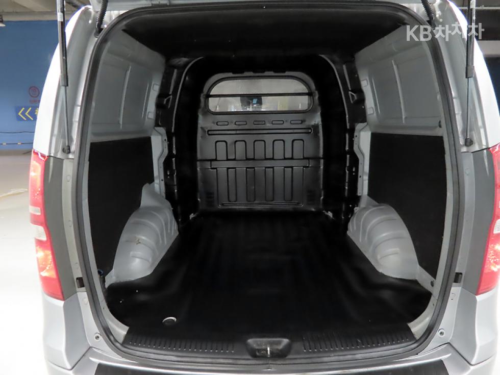 Hyundai Starex — miniaturë 18