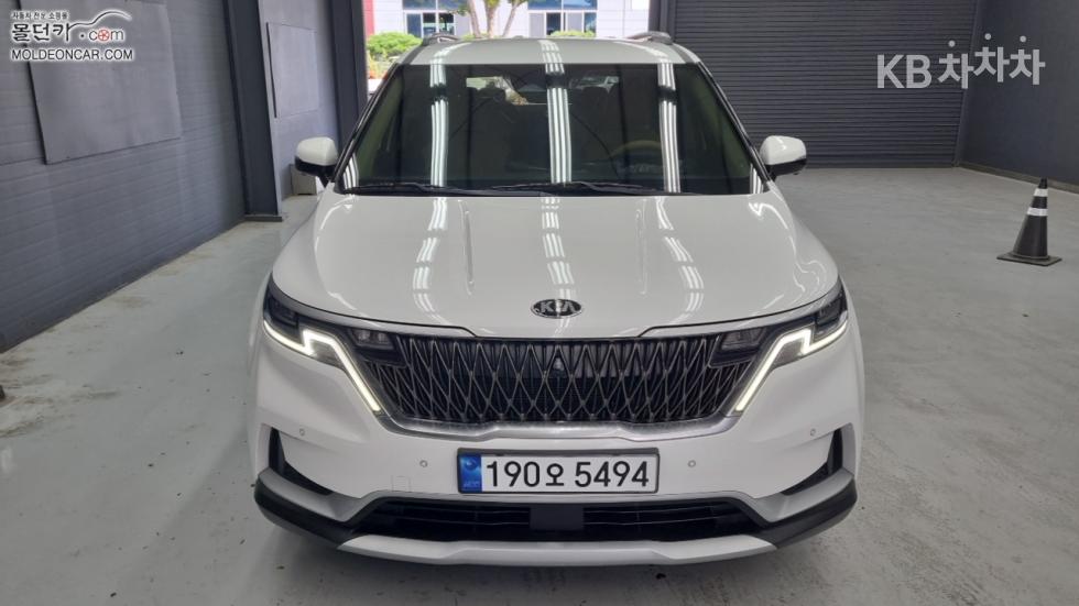 Kia Carnival — miniaturë 3