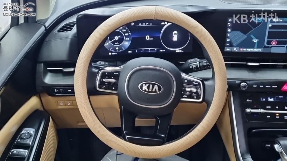 Kia Carnival — miniaturë 11