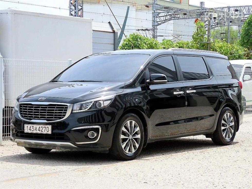 Kia Carnival — miniaturë 2