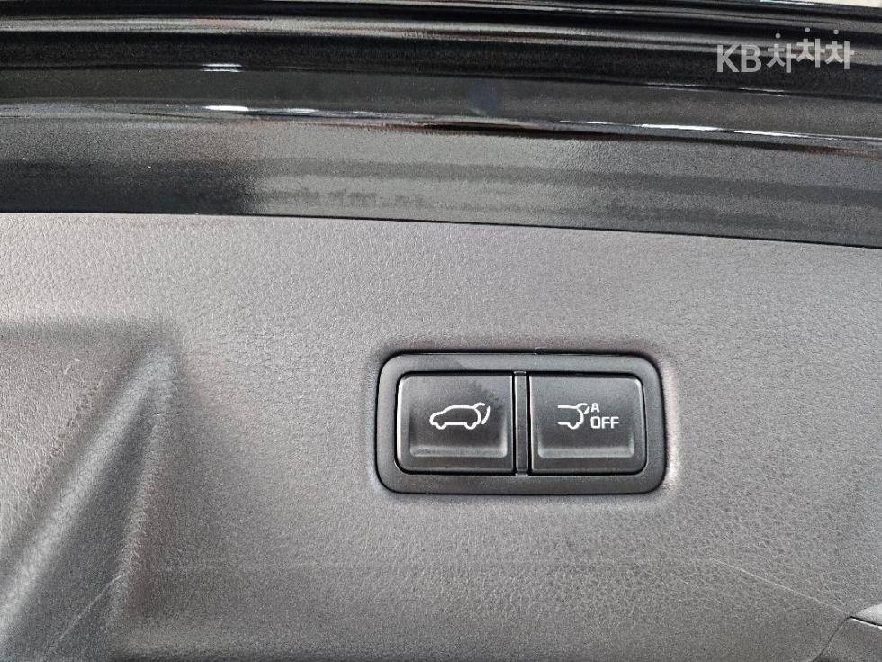 Kia Carnival — miniaturë 7