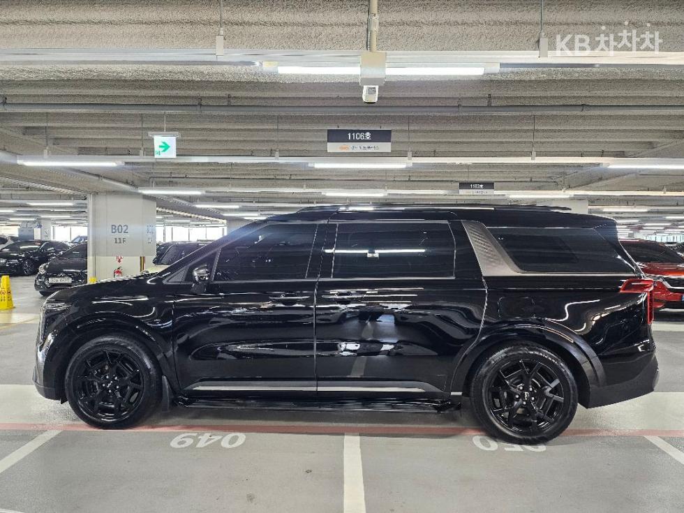 Kia Carnival — miniaturë 4