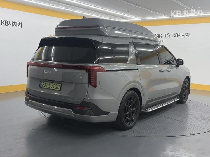 Kia Carnival — miniaturë 4