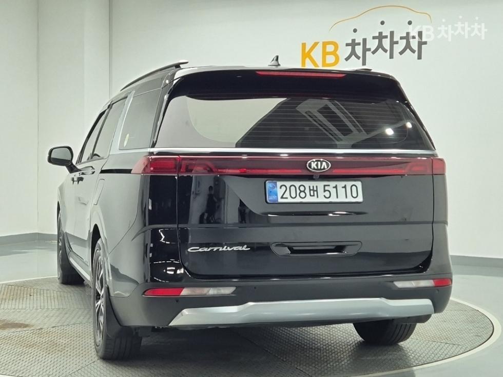 Kia Carnival — miniaturë 2