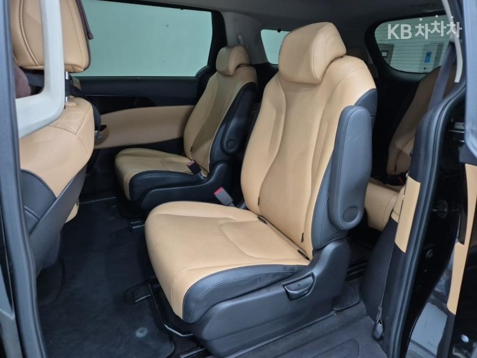 Kia Carnival — miniaturë 12