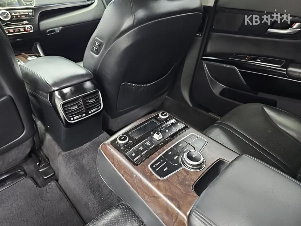 Kia K9 — miniaturë 13