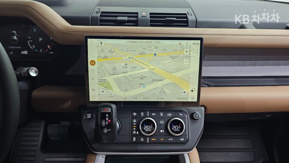 Land Rover Defender — miniaturë 14