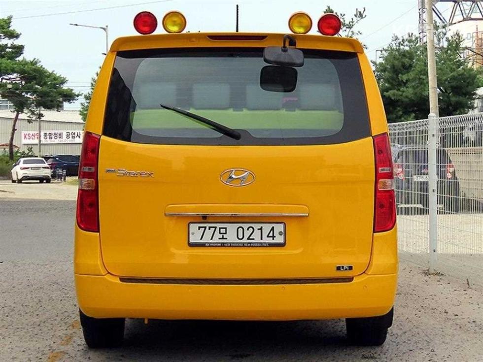 Hyundai Starex — miniaturë 4