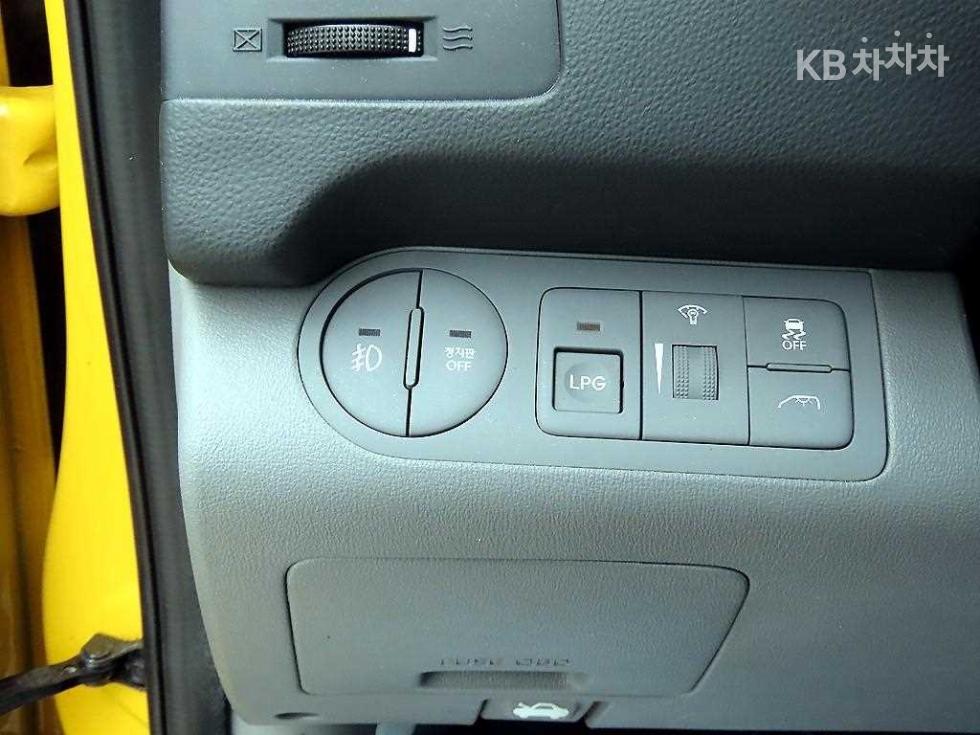Hyundai Starex — miniaturë 13