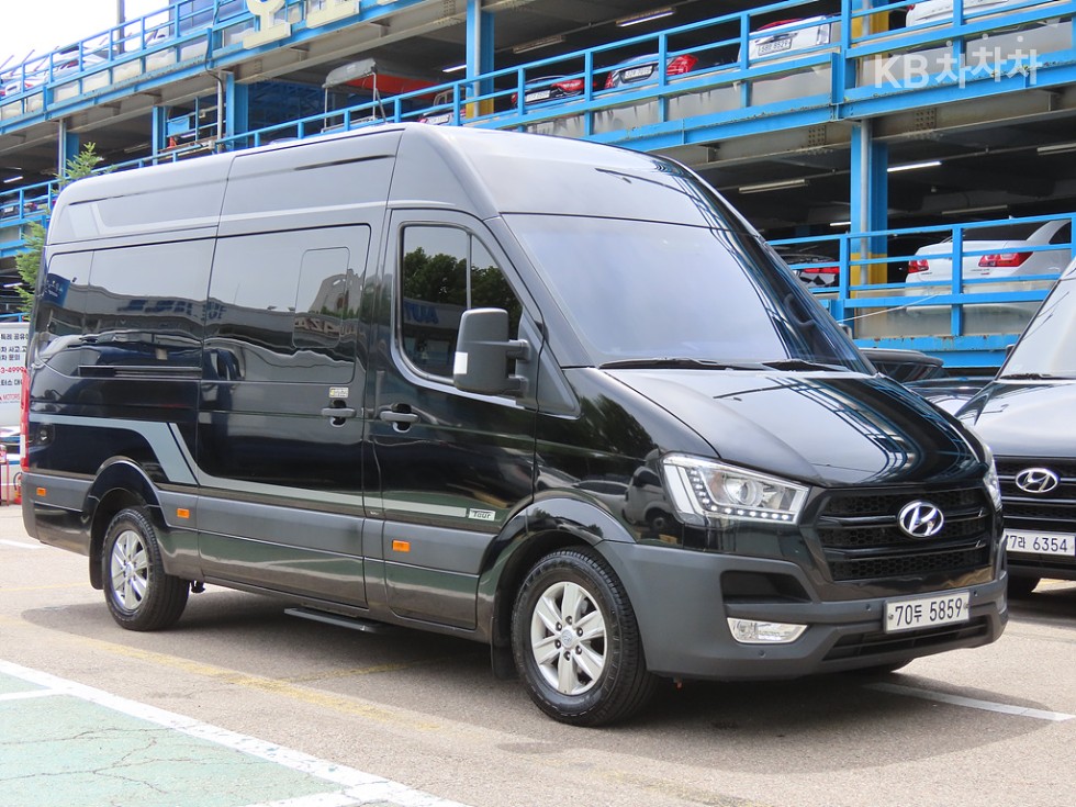 2018 hyundai Solati Tour 11 passengers luxury