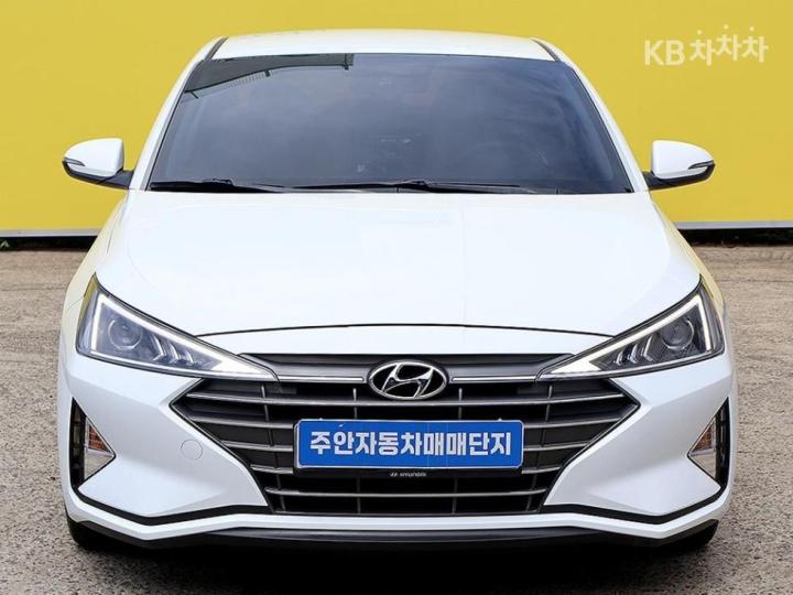 Hyundai Avante 1.6 Style — foto 1