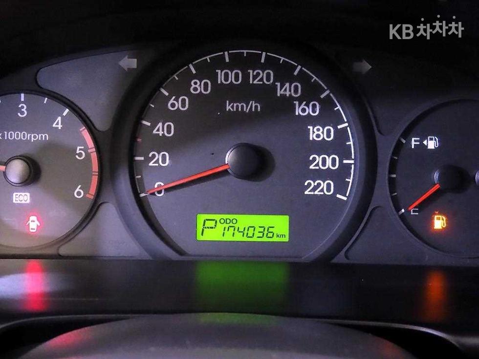 Hyundai Starex — miniaturë 9
