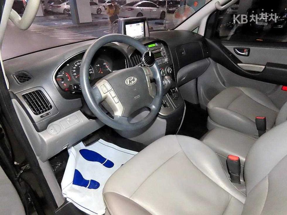 Hyundai Starex — miniaturë 10