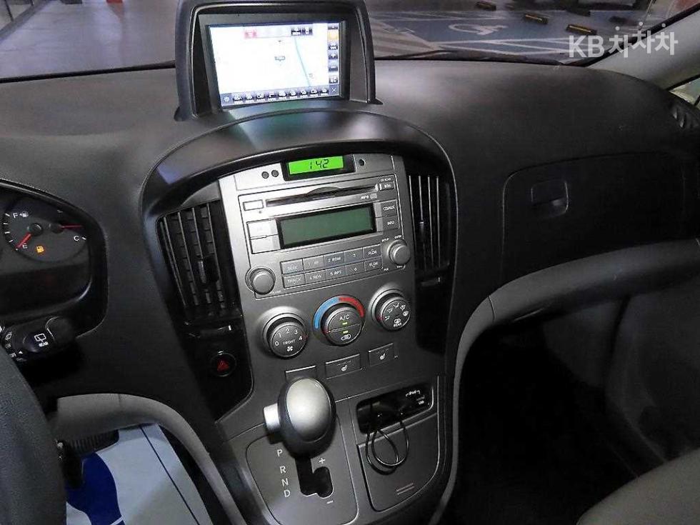 Hyundai Starex — miniaturë 11