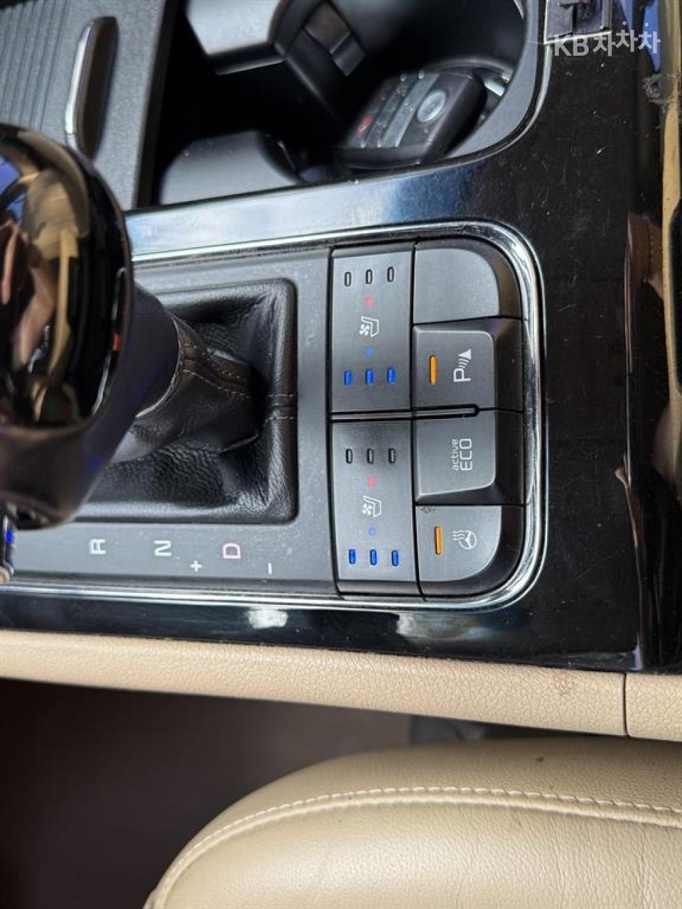 Kia Carnival — miniaturë 13