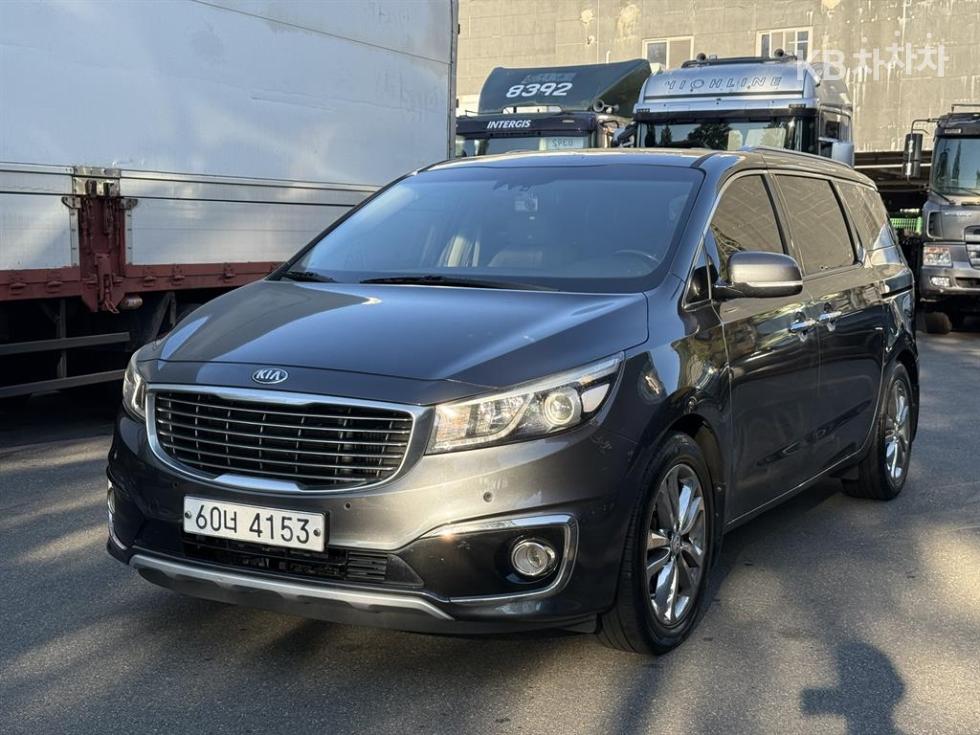 Kia Carnival — miniaturë 2