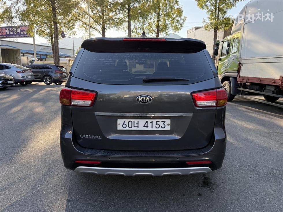 Kia Carnival — miniaturë 3